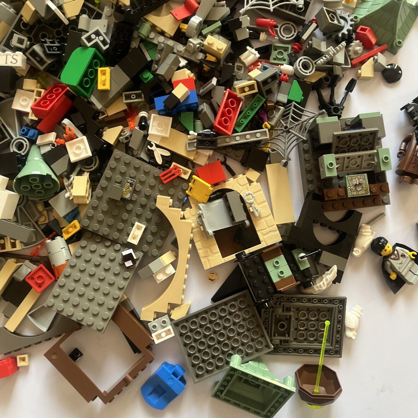 Harry Potter Lego 1.2kg Bulk Lot Character Parts Bricks