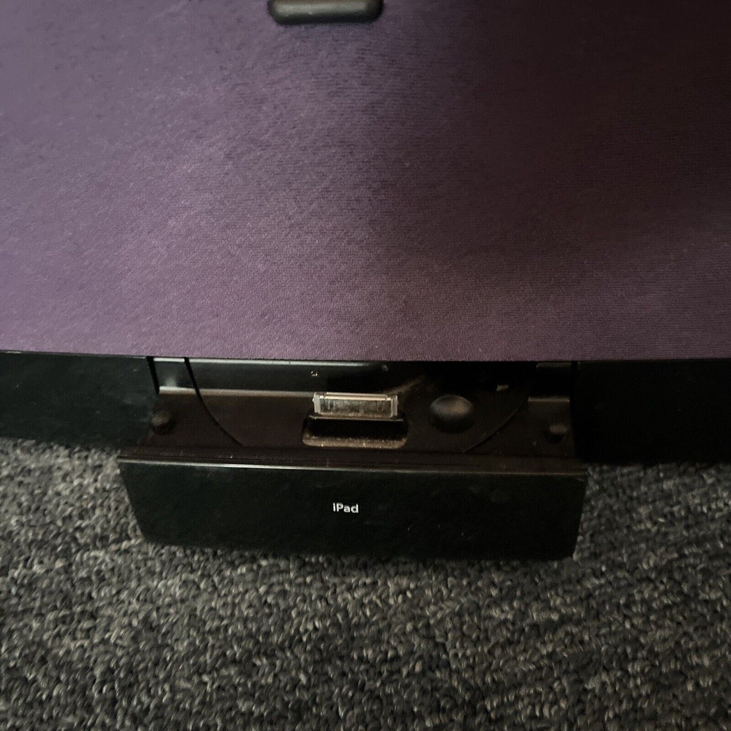 Phillips DCB2270/10 Digital Radio DAB+ CD Player iPhone iPod Dock Speaker