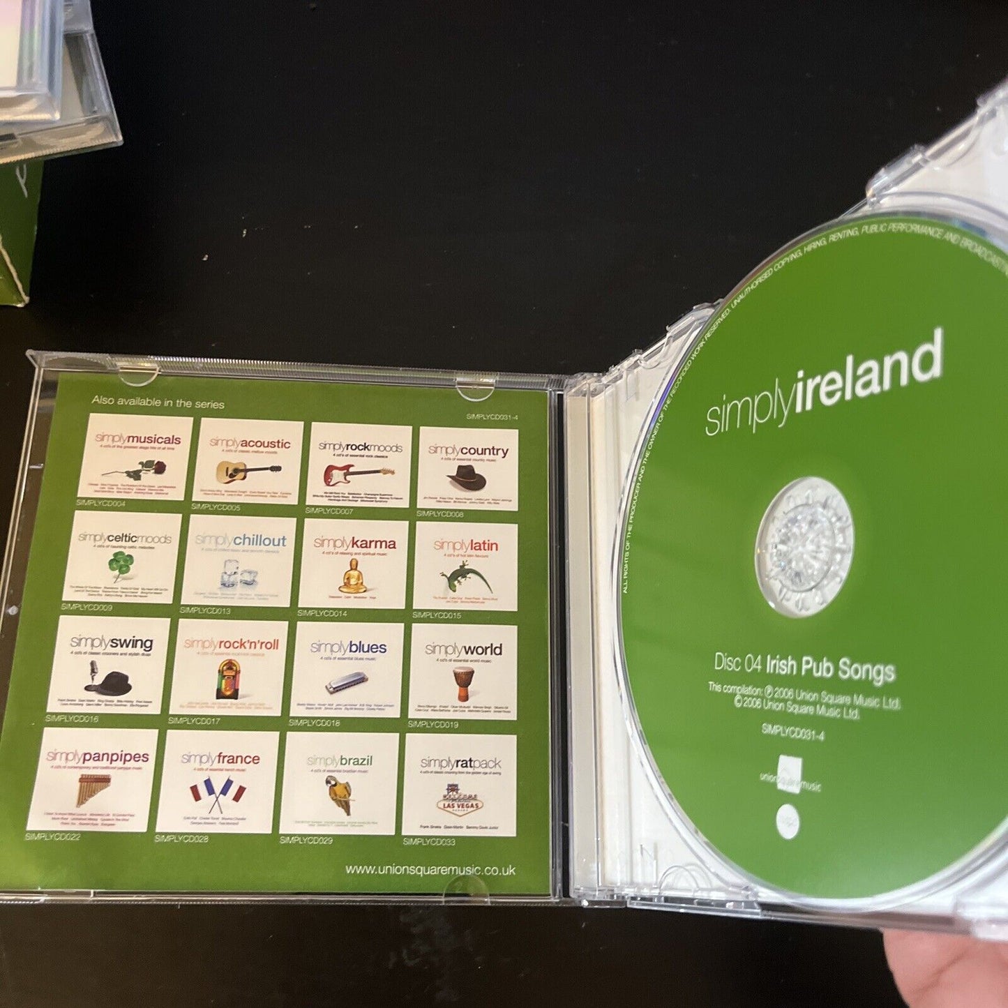 Simply Ireland - 4 CDs Of Essential Irish Music Box Set (CD, 2006)