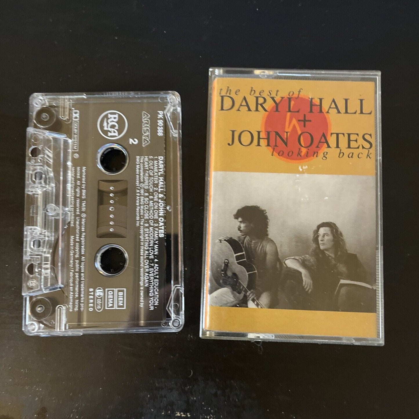 The Best Of Daryl Hall & John Oates / Looking Back (Cassette, 1991) PK 90388