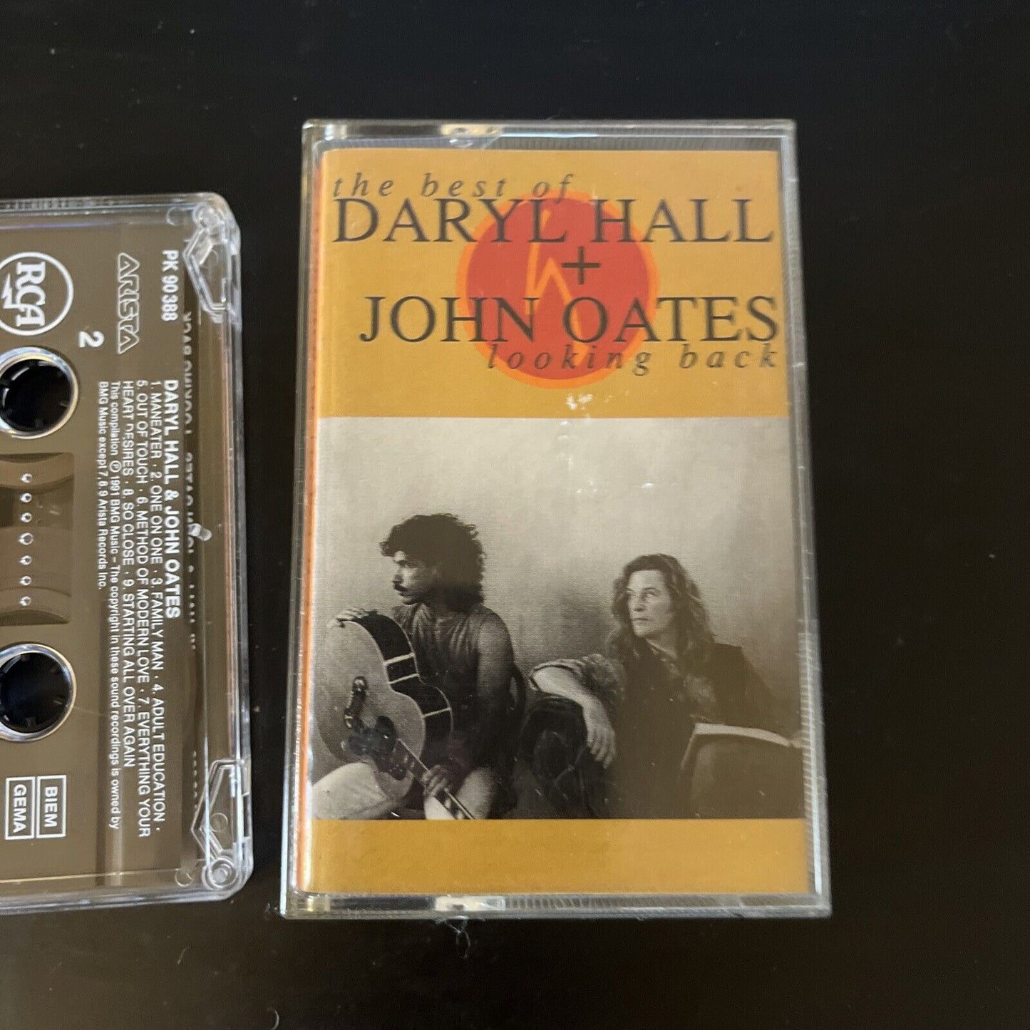 The Best Of Daryl Hall & John Oates / Looking Back (Cassette, 1991) PK 90388