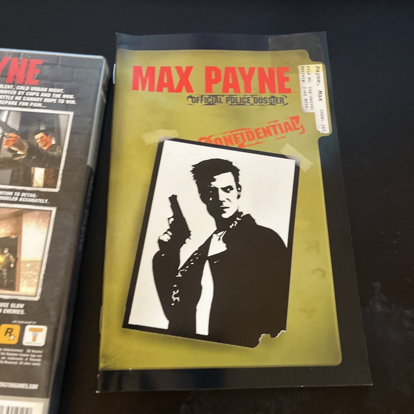 Max Payne (Sony PlayStation 2, 2001) With Manual PAL