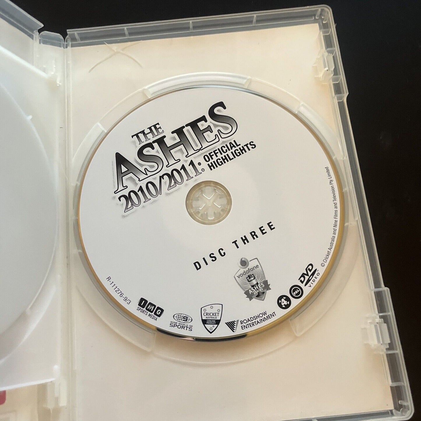 Cricket: The Ashes 2010/2011 Official Highlights (DVD, 2011, 3-Disc) All Regions