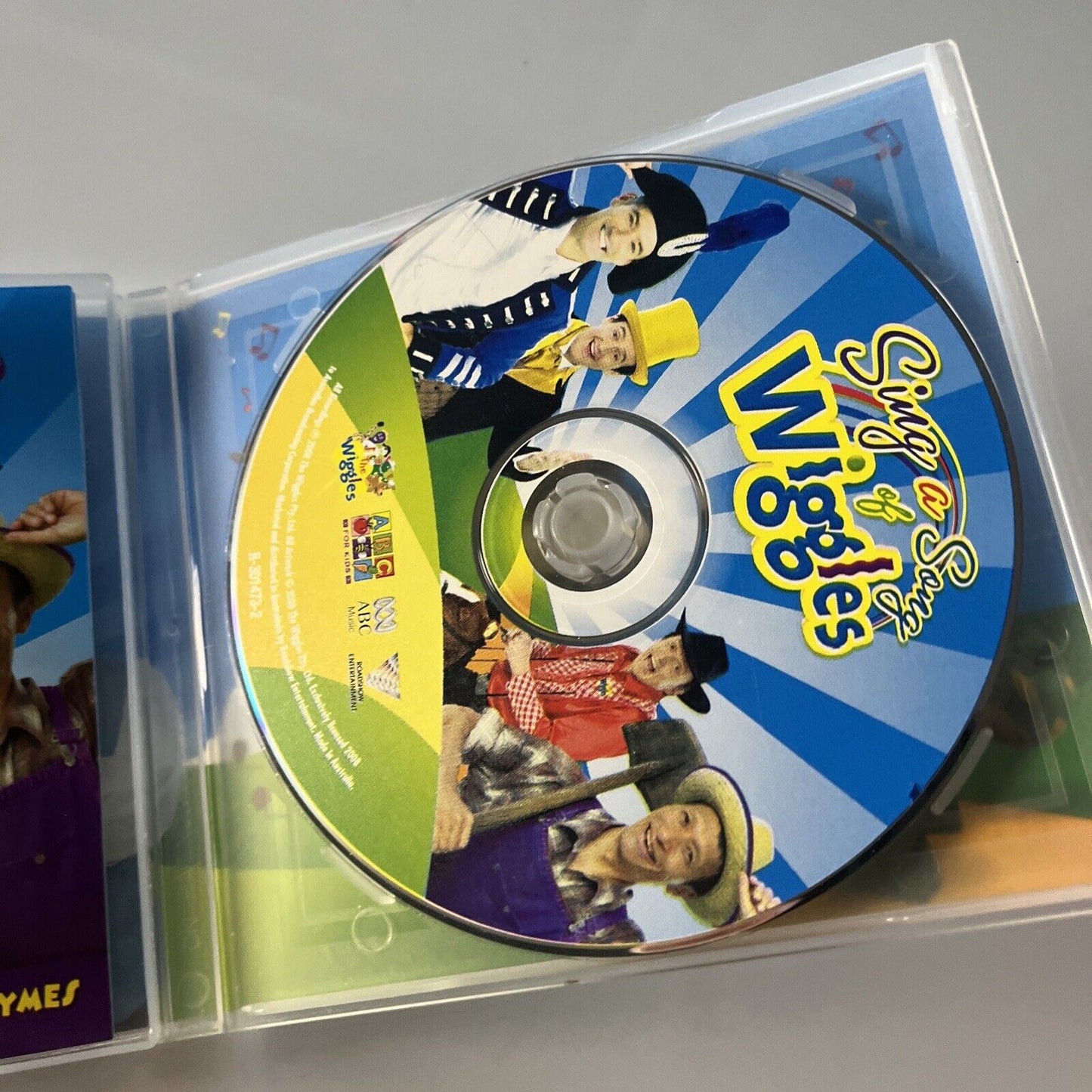 The Wiggles - Sing a Song of Wiggles (CD, 2008)