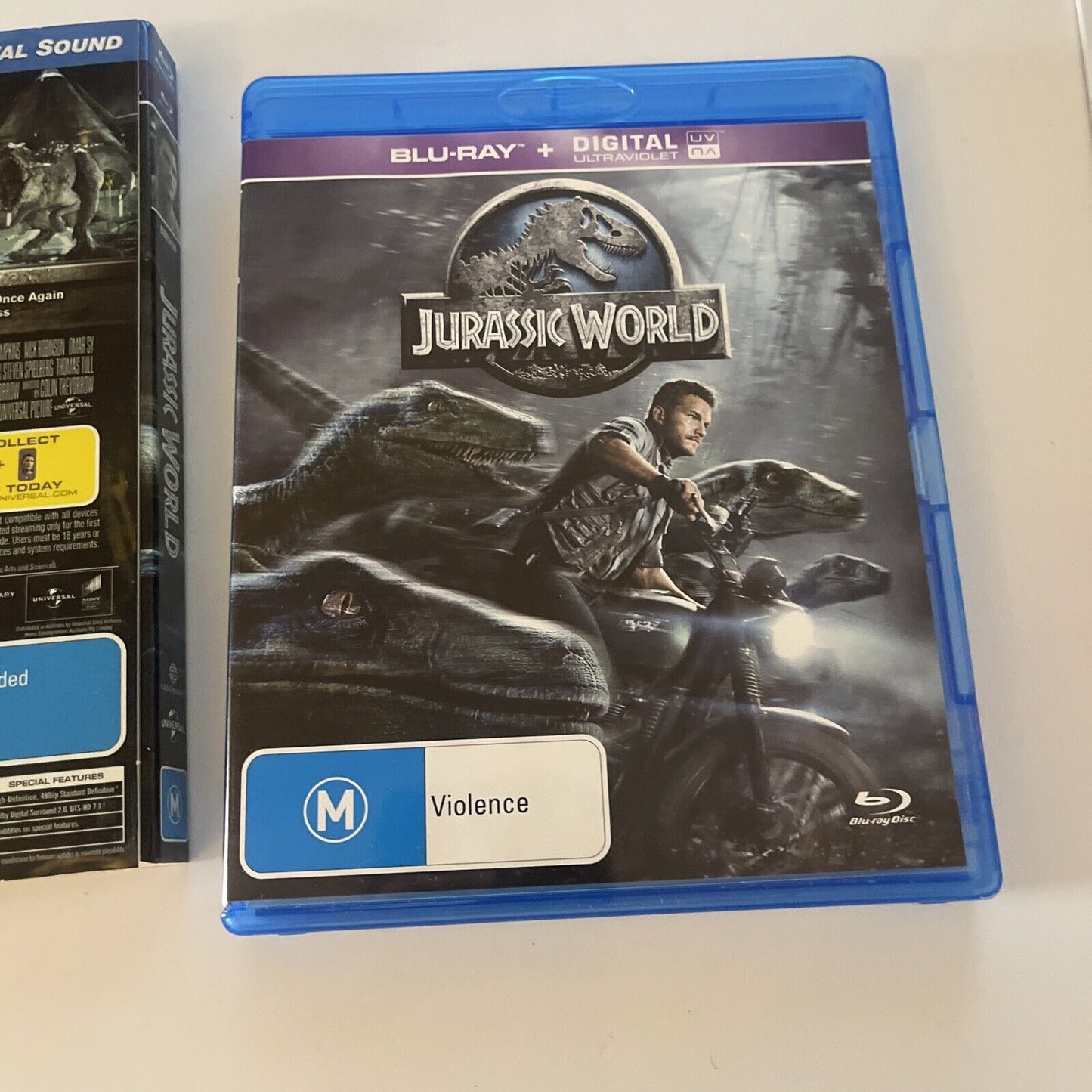 Jurassic World (Blu-ray, 2015) Lauren Lapkus, Chris Pratt Region B