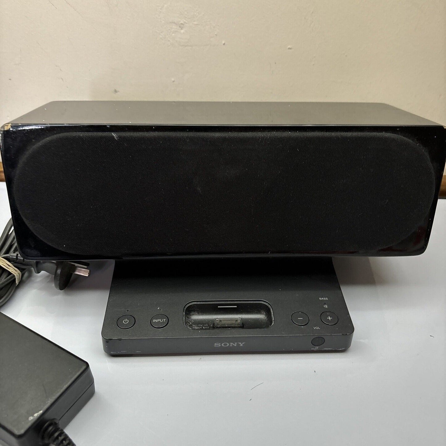 Sony Speaker System 30-Pin iPhone iPod Dock SRS-GU10iP