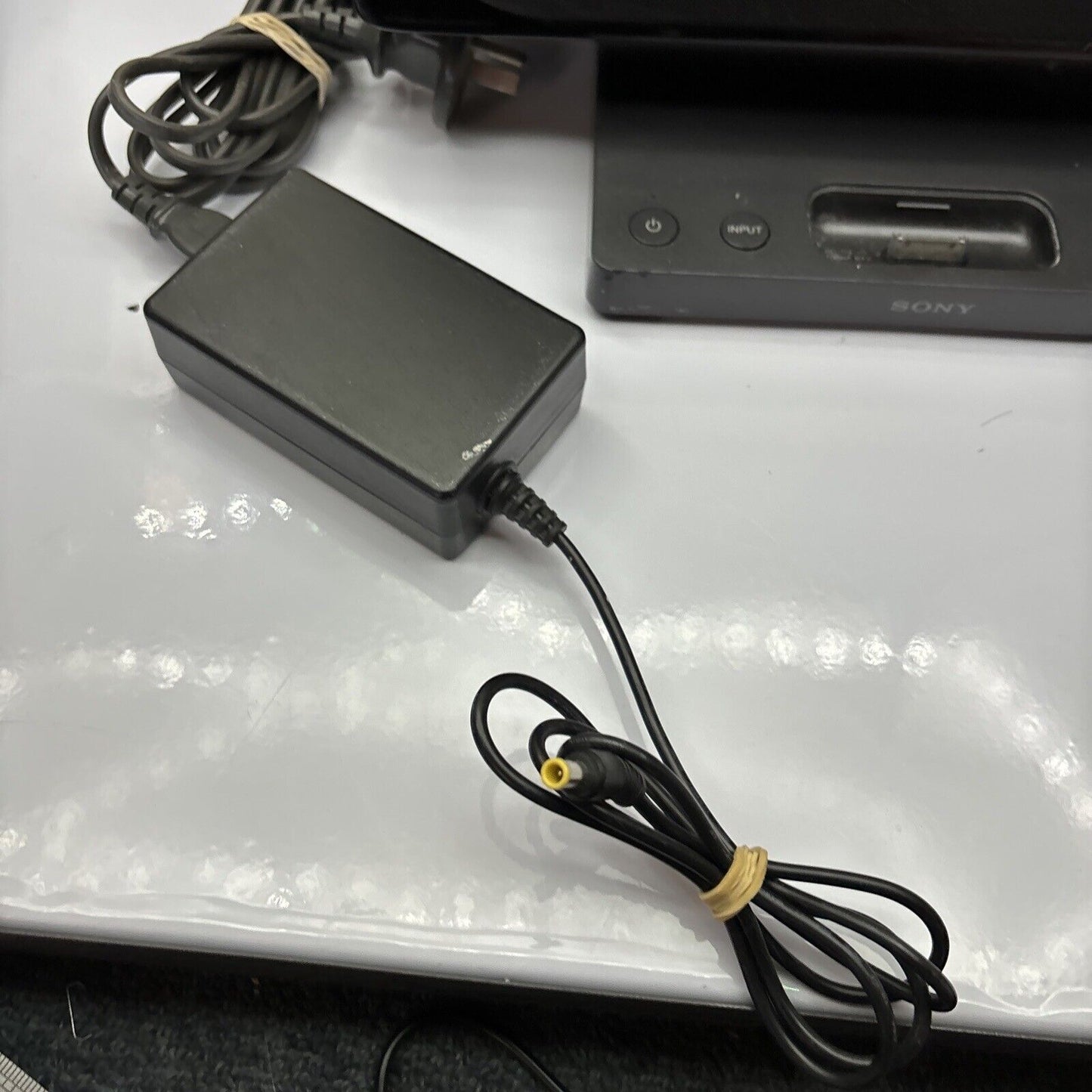 Sony Speaker System 30-Pin iPhone iPod Dock SRS-GU10iP