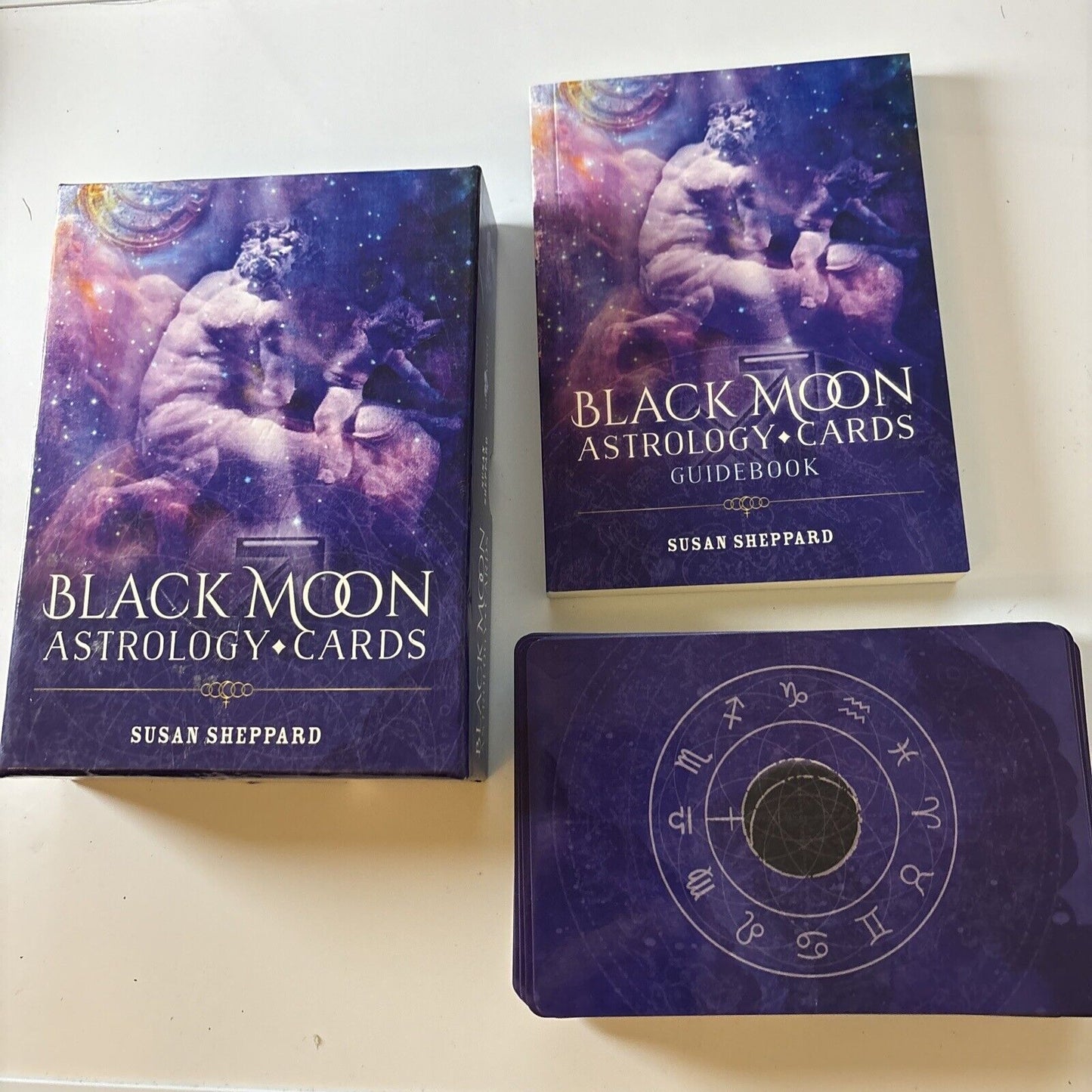 Black Moon Astrology Cards by Susan Sheppard ( Guidebook + 52 Cards, 2017)