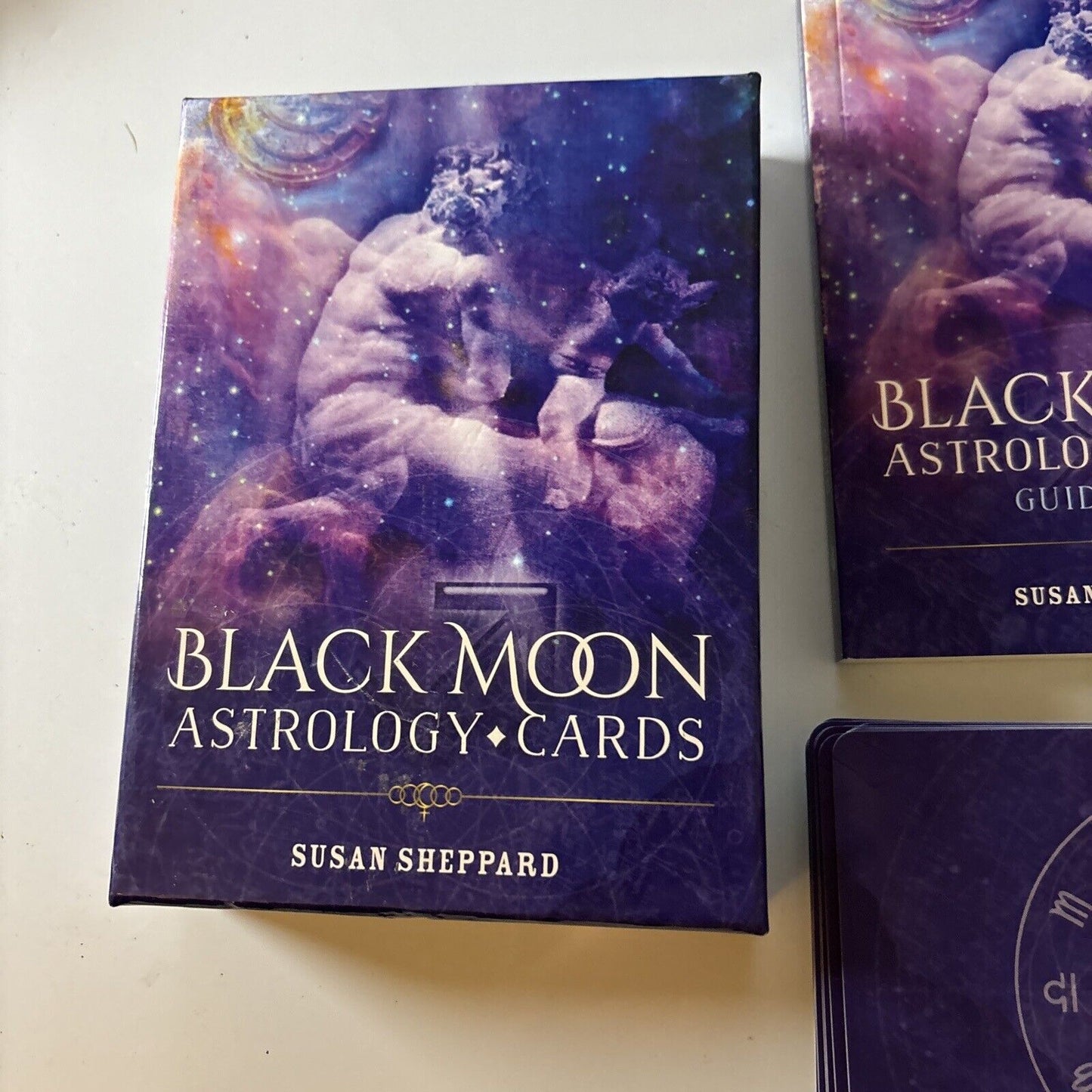 Black Moon Astrology Cards by Susan Sheppard ( Guidebook + 52 Cards, 2017)