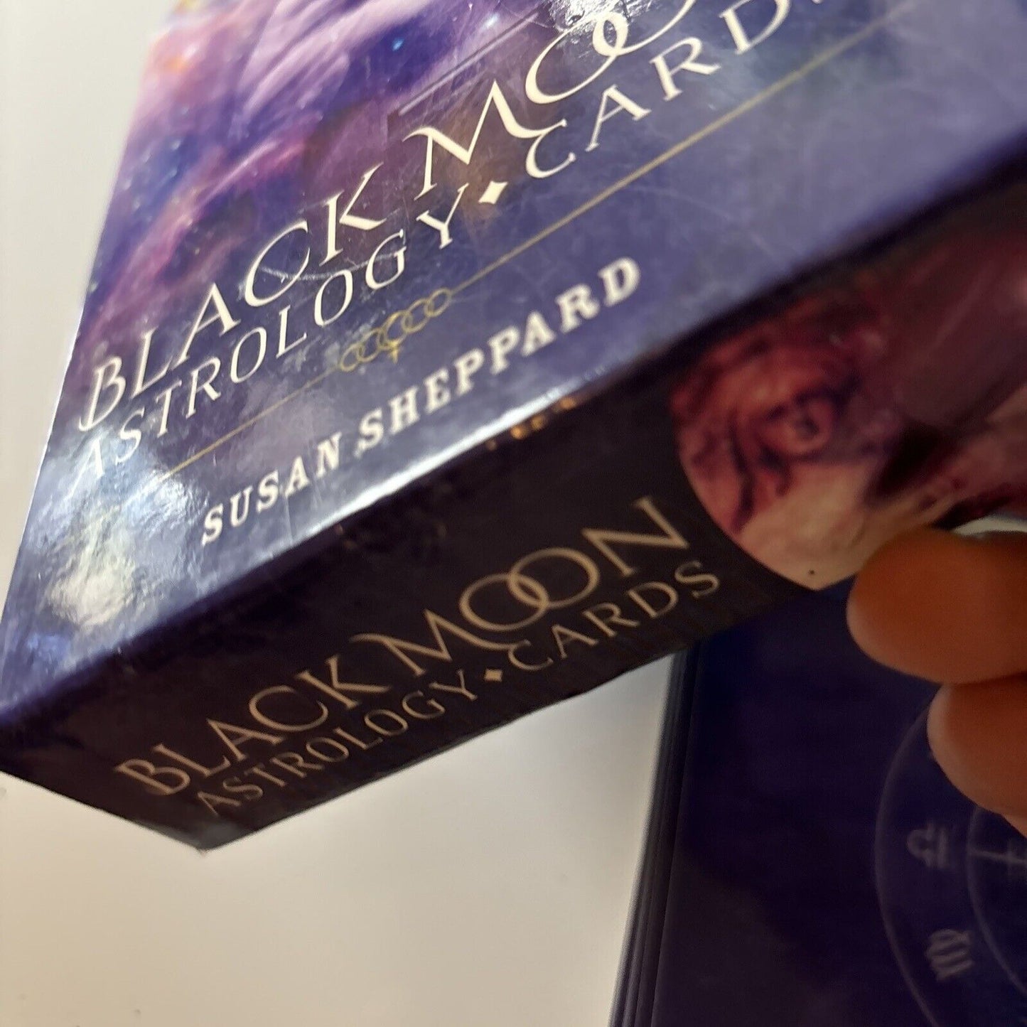 Black Moon Astrology Cards by Susan Sheppard ( Guidebook + 52 Cards, 2017)