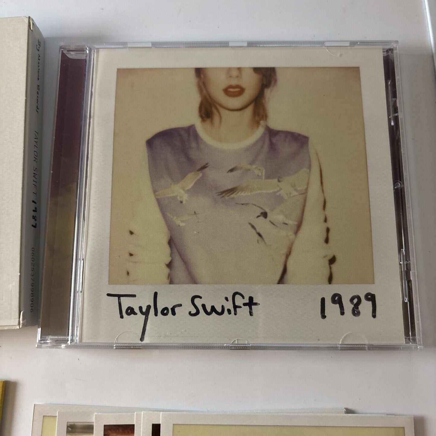 Taylor Swift - 1989 (CD, 2014) Slipcover + Polaroids