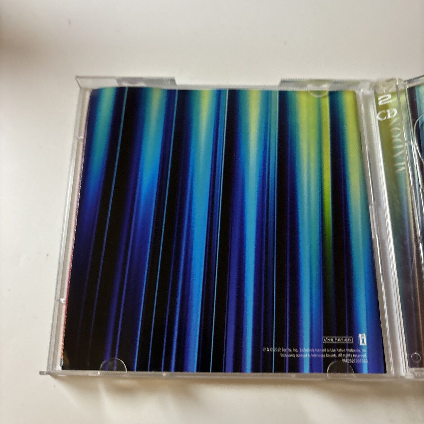 Madonna - MDNA (CD, 2012, 2-Disc, Deluxe Edition)