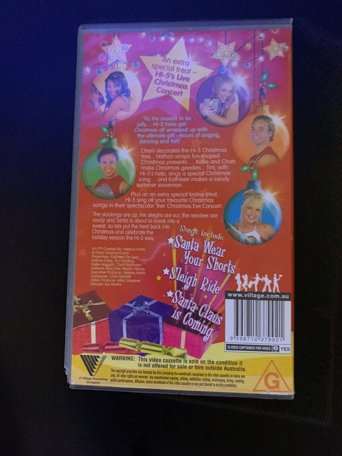 It's a Hi-5 Christmas ~ VHS VIDEO ~ JOIN CHARLI, NATHAN, KELLIE,TIM, & KATHLEEN