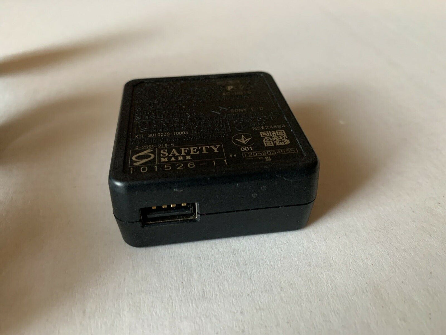 GENUINE Sony AC Adaptor AC-UB10 USB 5V