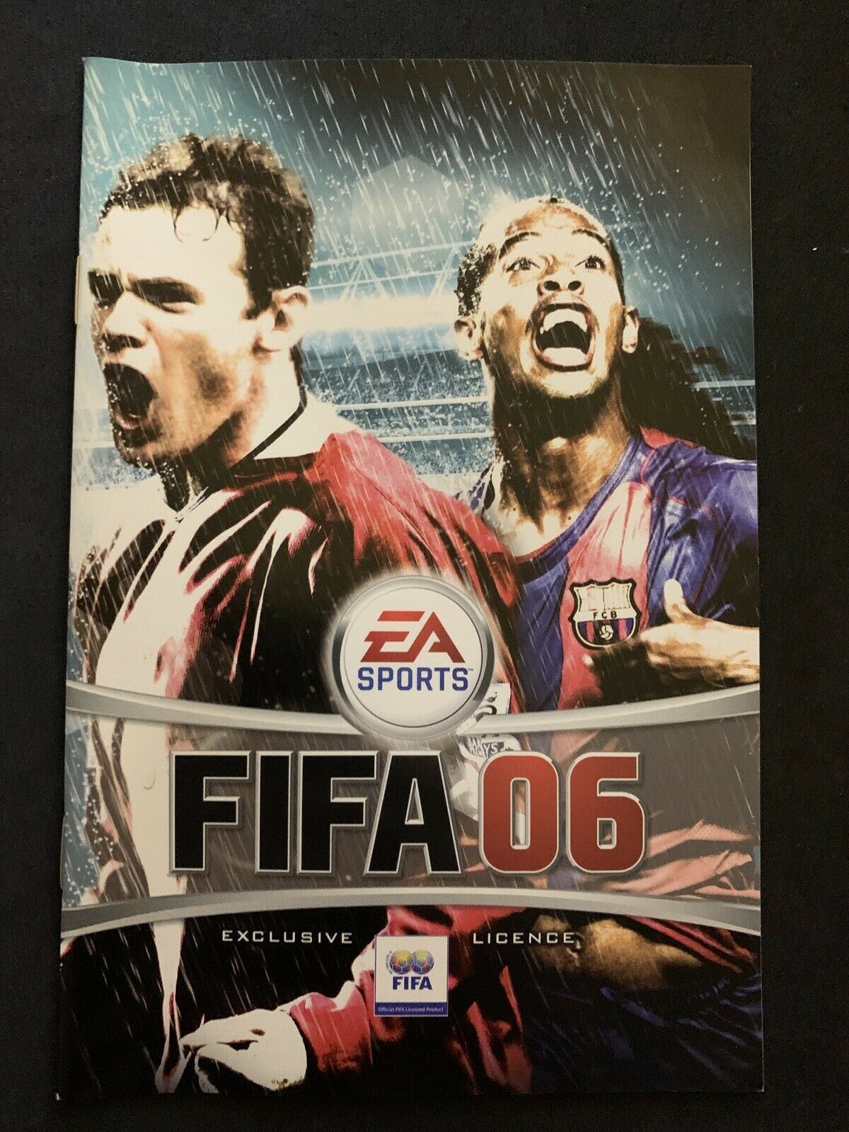FIFA 06 EA SPORTS Ronaldinho - PC DVD Windows Game