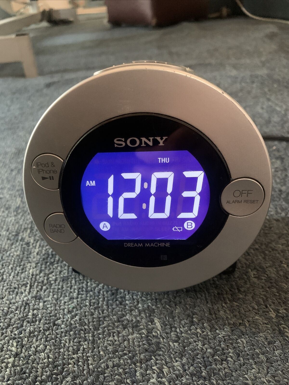 Sony ICFC7iP AM/FM Radio Clock with 30pin iPod connection Retro Unit