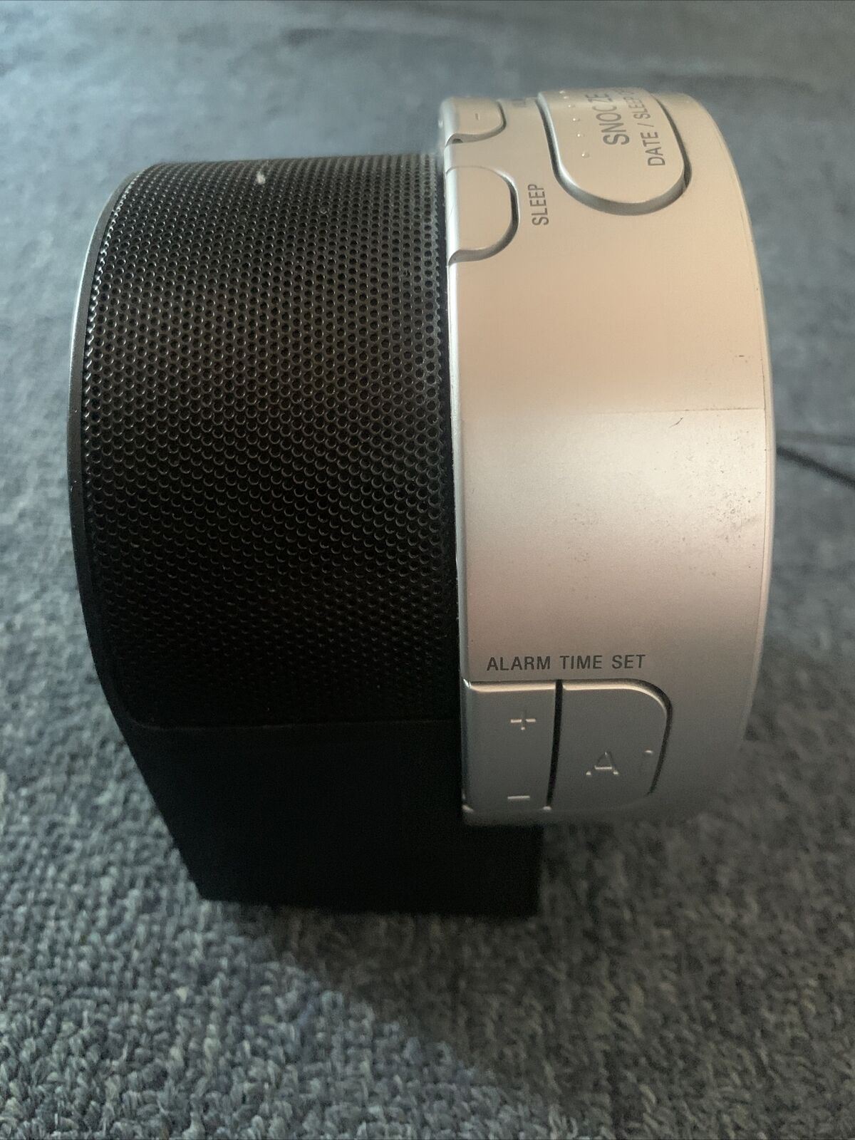 Sony ICF-C7iP AM/FM Radio Clock with 30-pin iPod connection