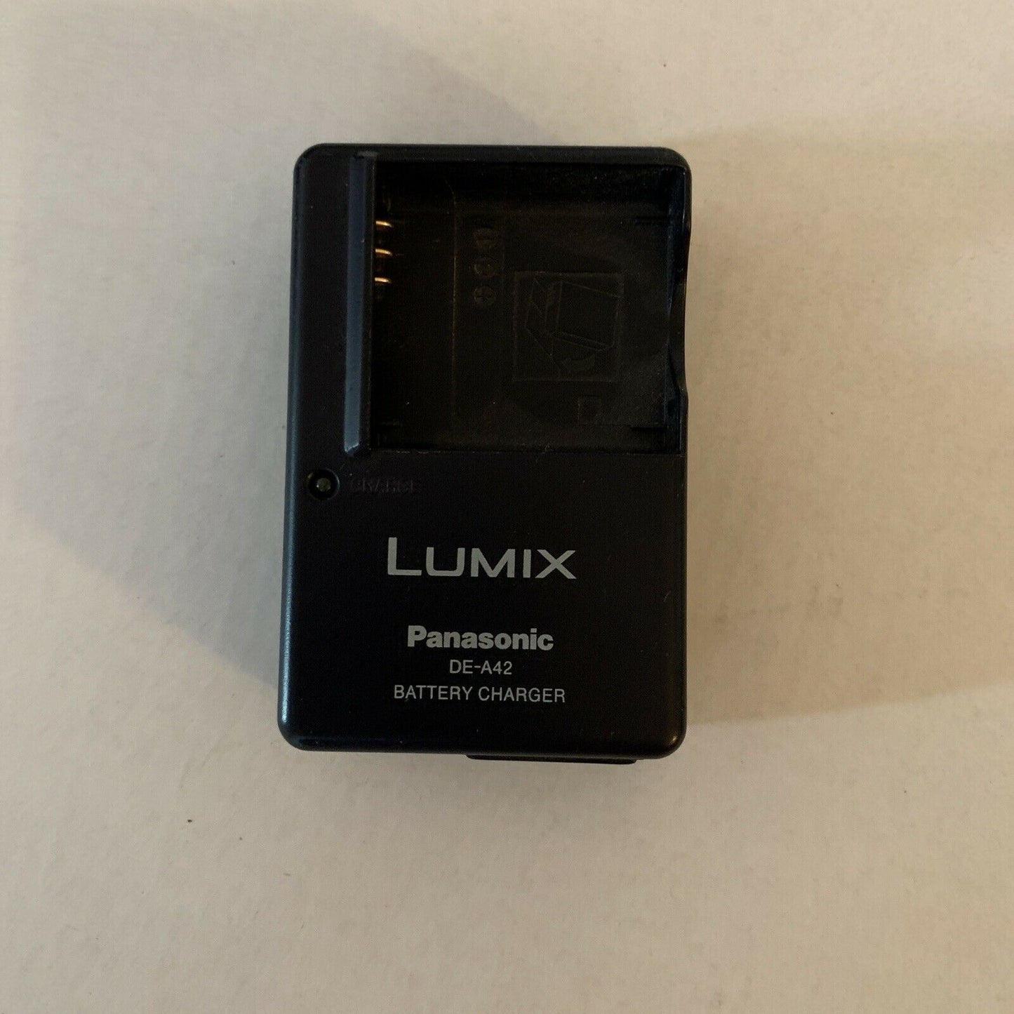 Genuine Panasonic Lumix DE-A42 Battery Charger DMC-LX1,DMC-LX2, DMC-LX2EGM,