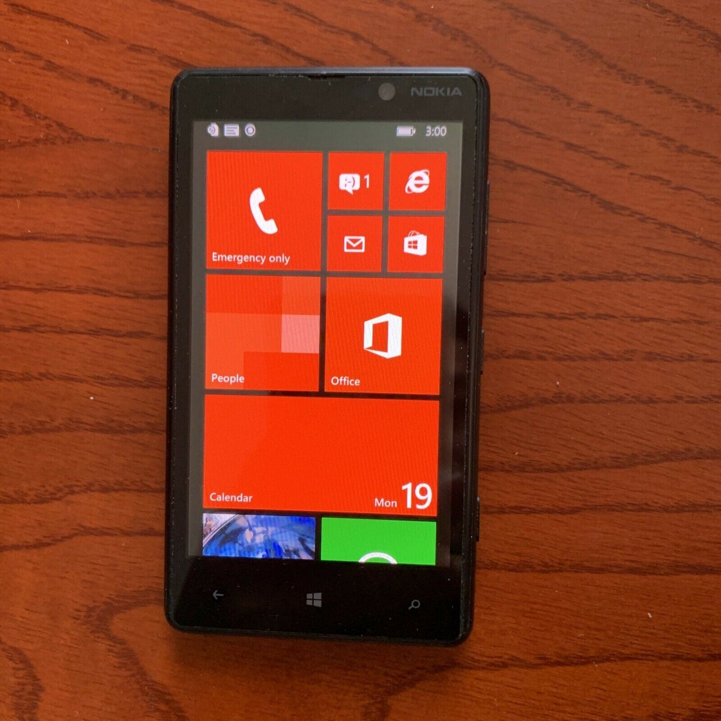 Nokia Lumia 820 - 8GB - Black Smartphone Windows Mobile