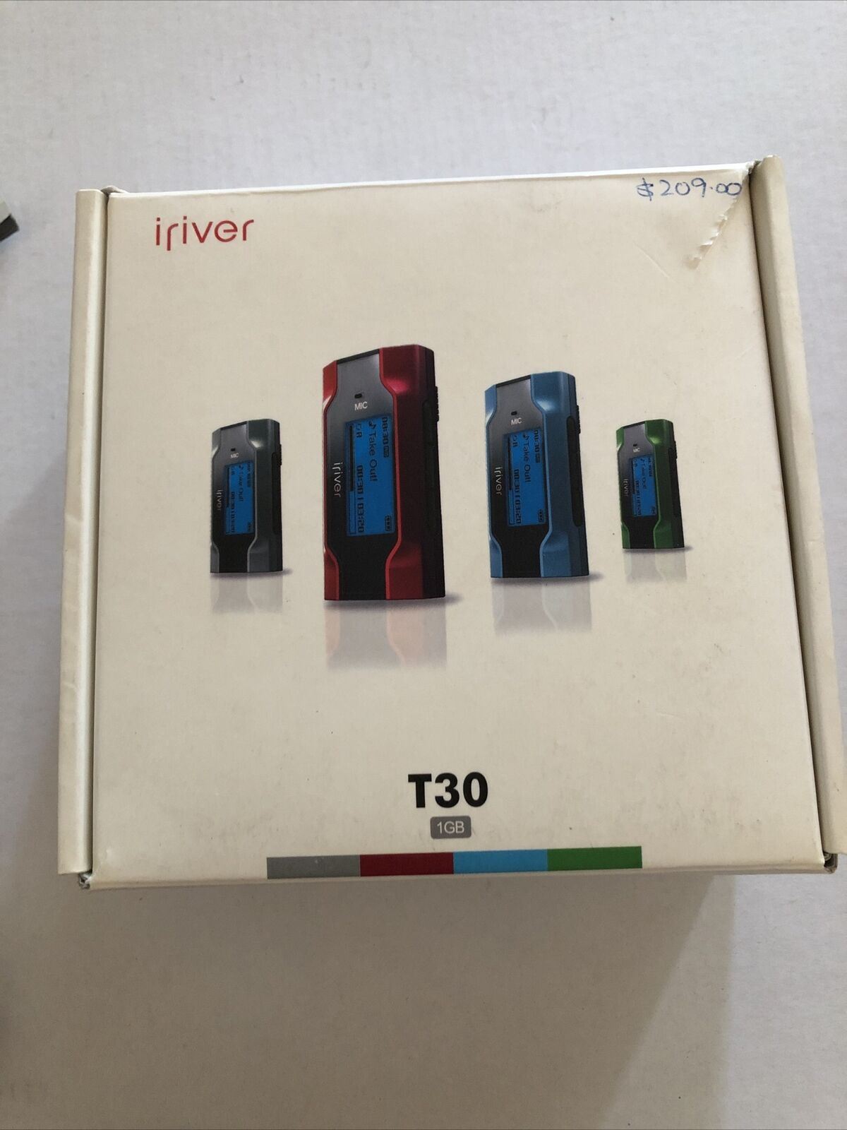 iRiver T30 1GB Red MP3 Player - MP3, WMA, OGG, Voice Recorder, Headphones - RARE