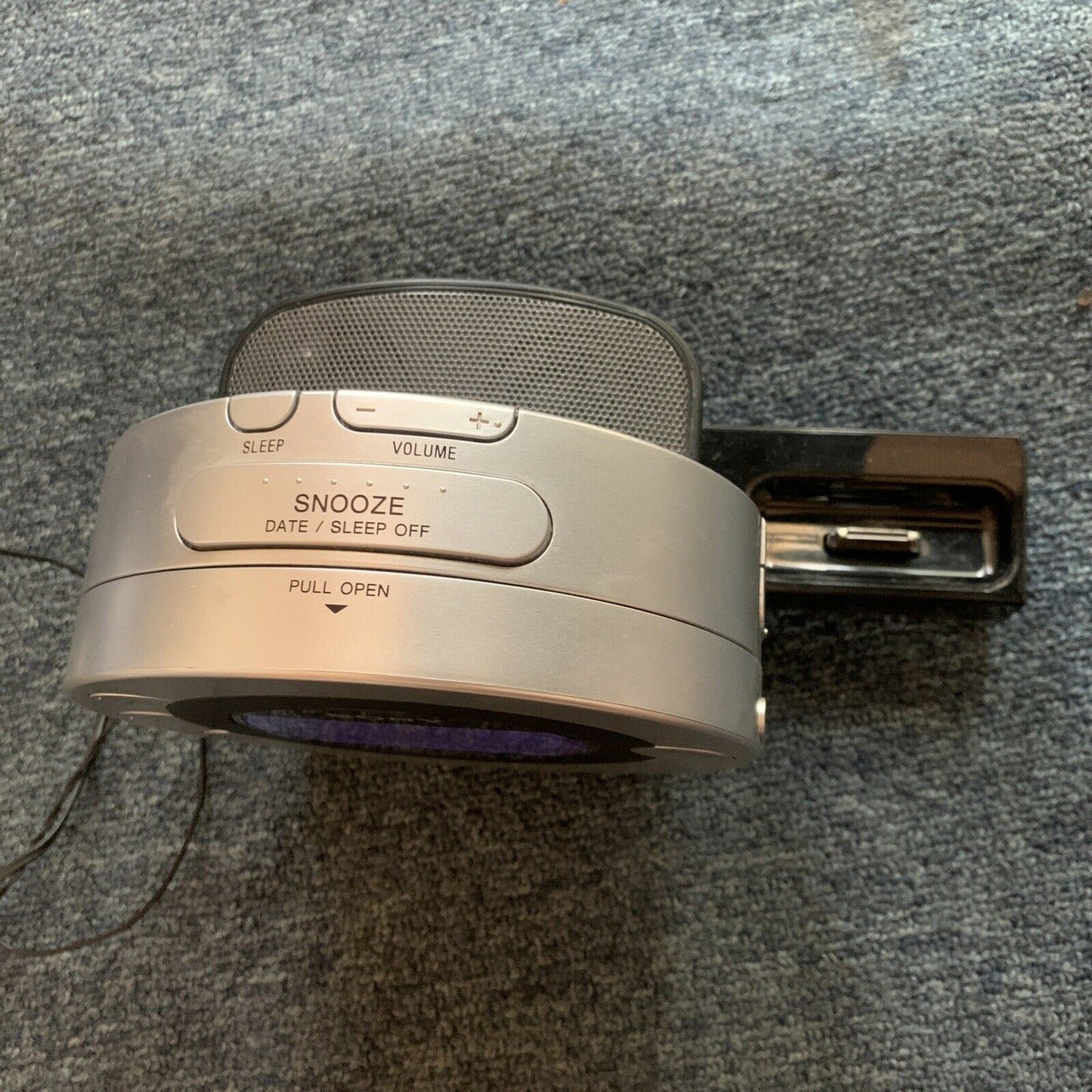 SONY Dream Machine ICF-CD3iP AM/FM, Alarm, Clock Radio, CD Play, iPod Dock & Aux