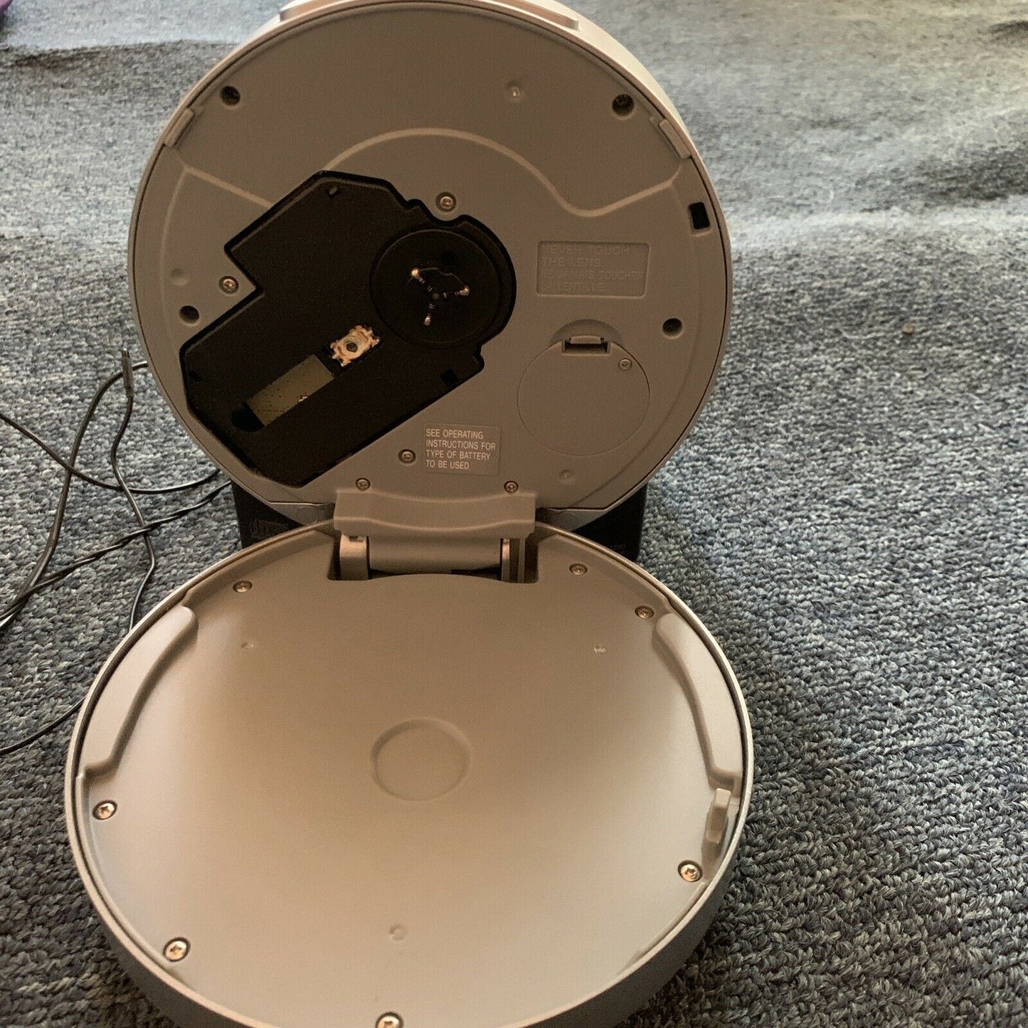 SONY Dream Machine ICF-CD3iP AM/FM, Alarm, Clock Radio, CD Play, iPod Dock & Aux