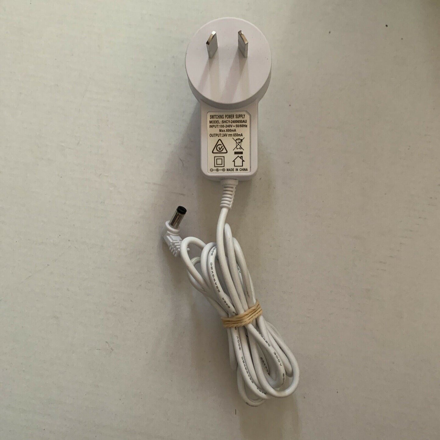 Switching Power Supply SHCY-2400650AU Input: 100-240V Output: 24V 650mA