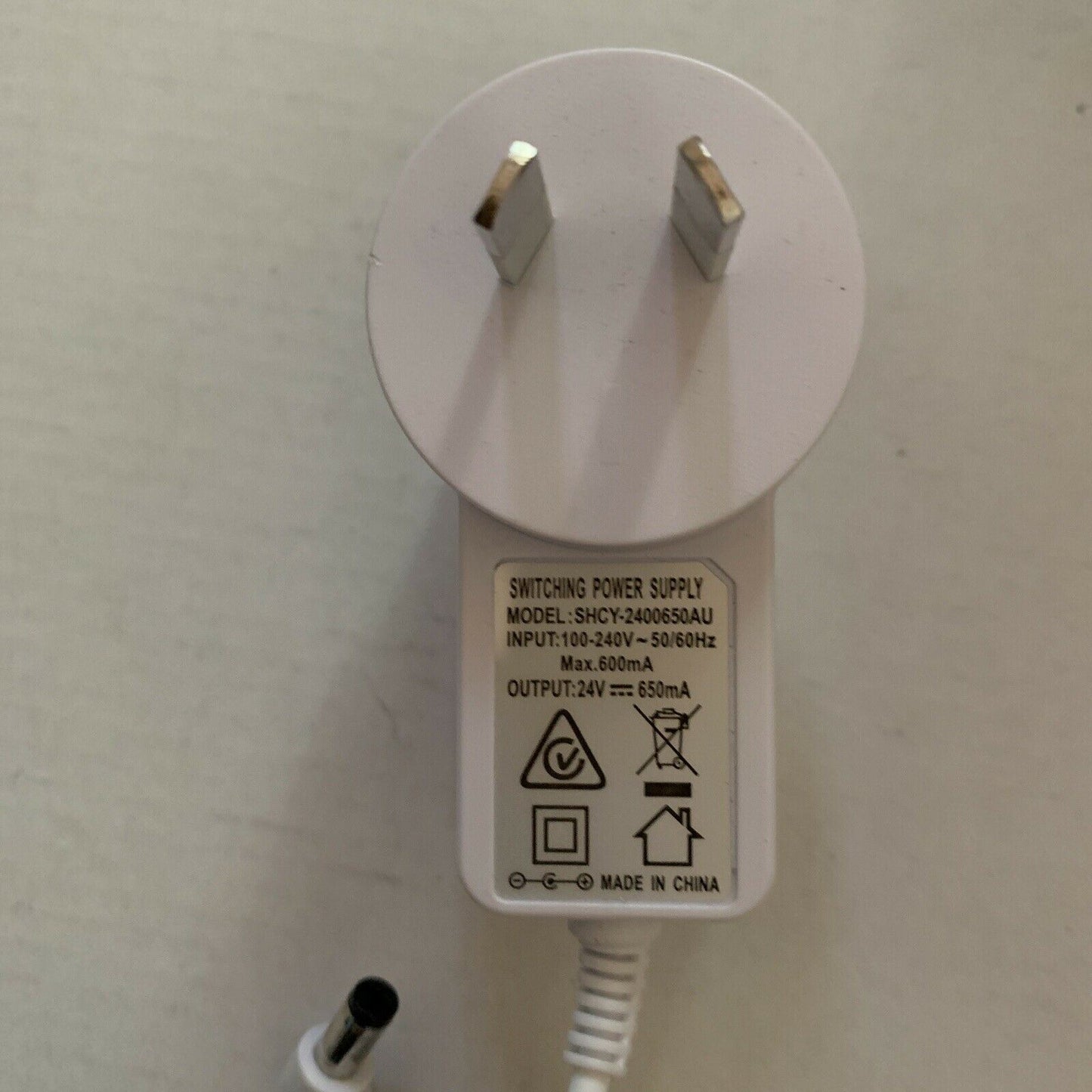 Switching Power Supply SHCY-2400650AU Input: 100-240V Output: 24V 650mA