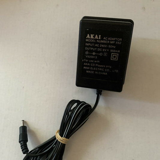 Akai AC Adapter MP-X52 Input: 240V Output: 6V 550mA