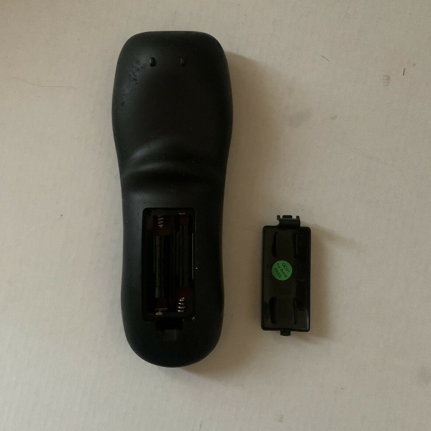 Genuine WD KWSB0865F101 WDTV Media Player Remote Control