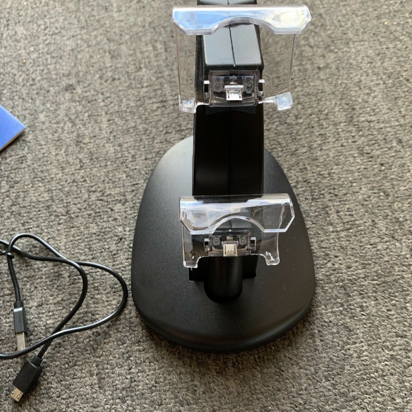 Oivo Controller Charging Stand For PS4 Controller