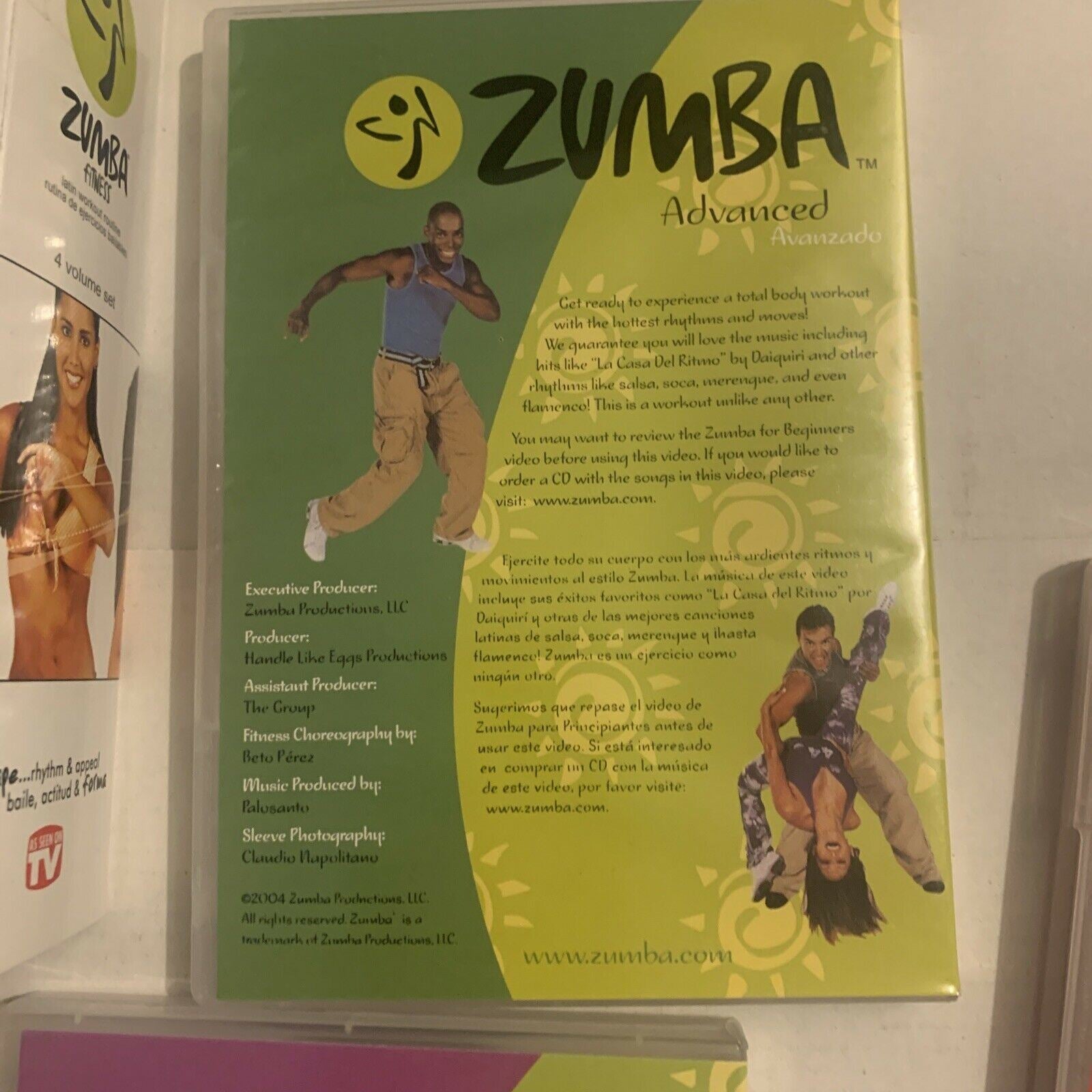 Zumba Fitness DVD 6 Workouts on 4 DVDs 2 Toning Sticks Boxed Set