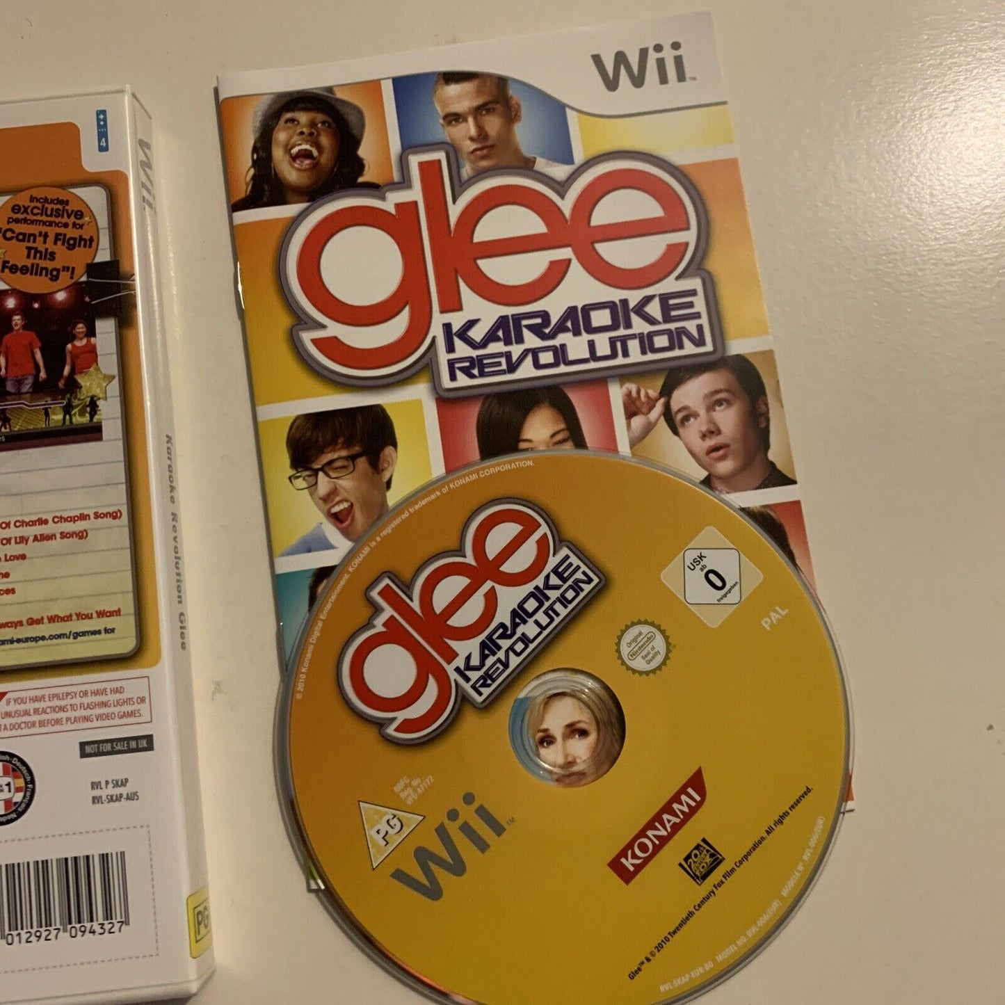 GLEE Karaoke Revolution - Nintendo Wii With Manual PAL