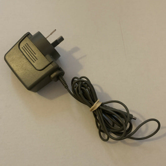 Genuine Nintendo USG-002(AUS) AC Adapter 230-240V 5.2A 450mA for DS Lite / DSi