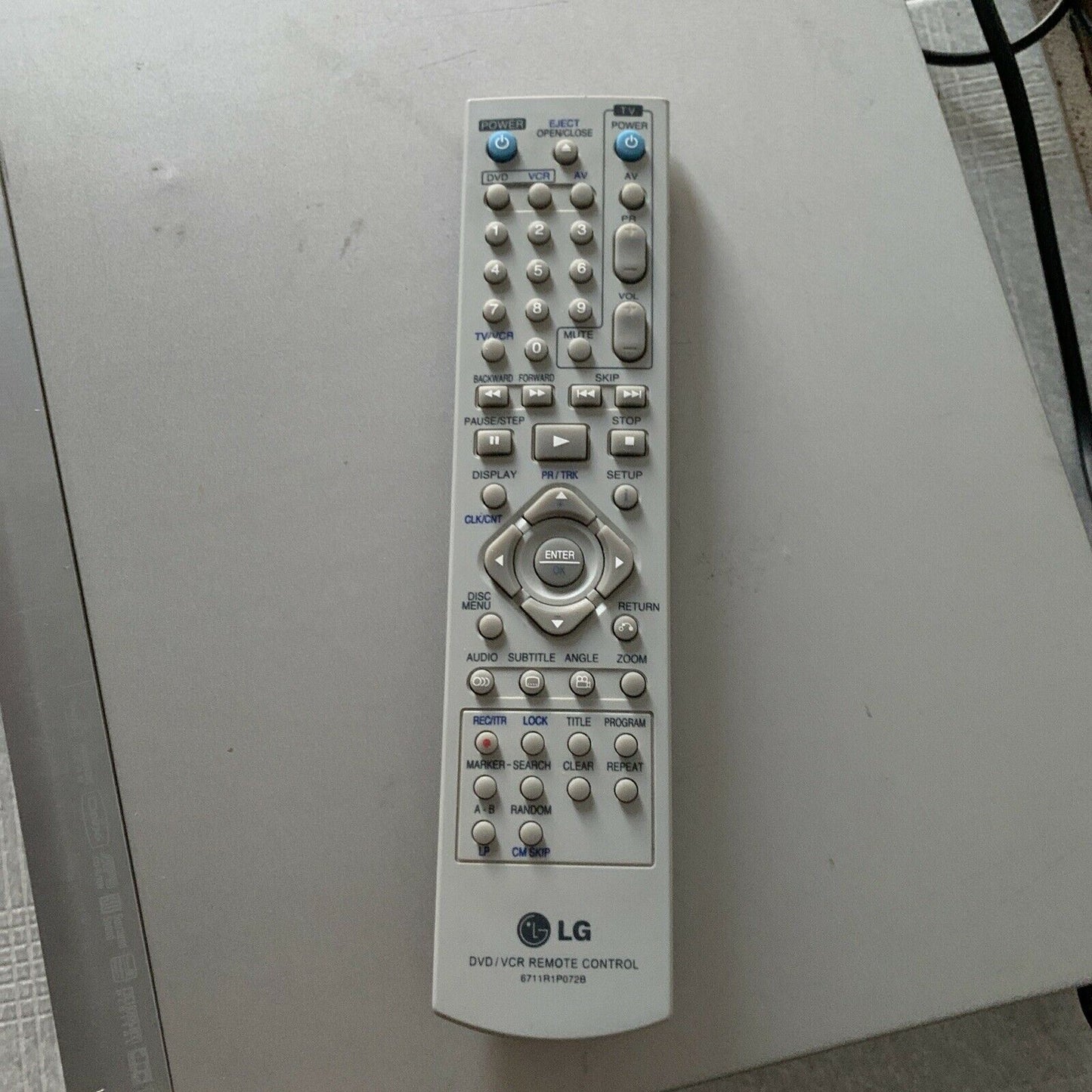 LG VCR DVD V181 Combo Player With Remote *VHS Not Working -Parts Or Repair Only*
