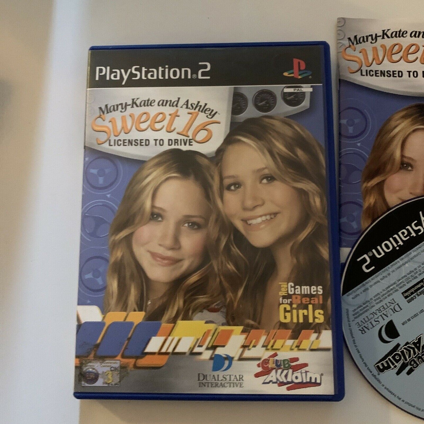 Mary Kate and Ashley Sweet 16 - Licensed To Drive PS2 PAL With Manual