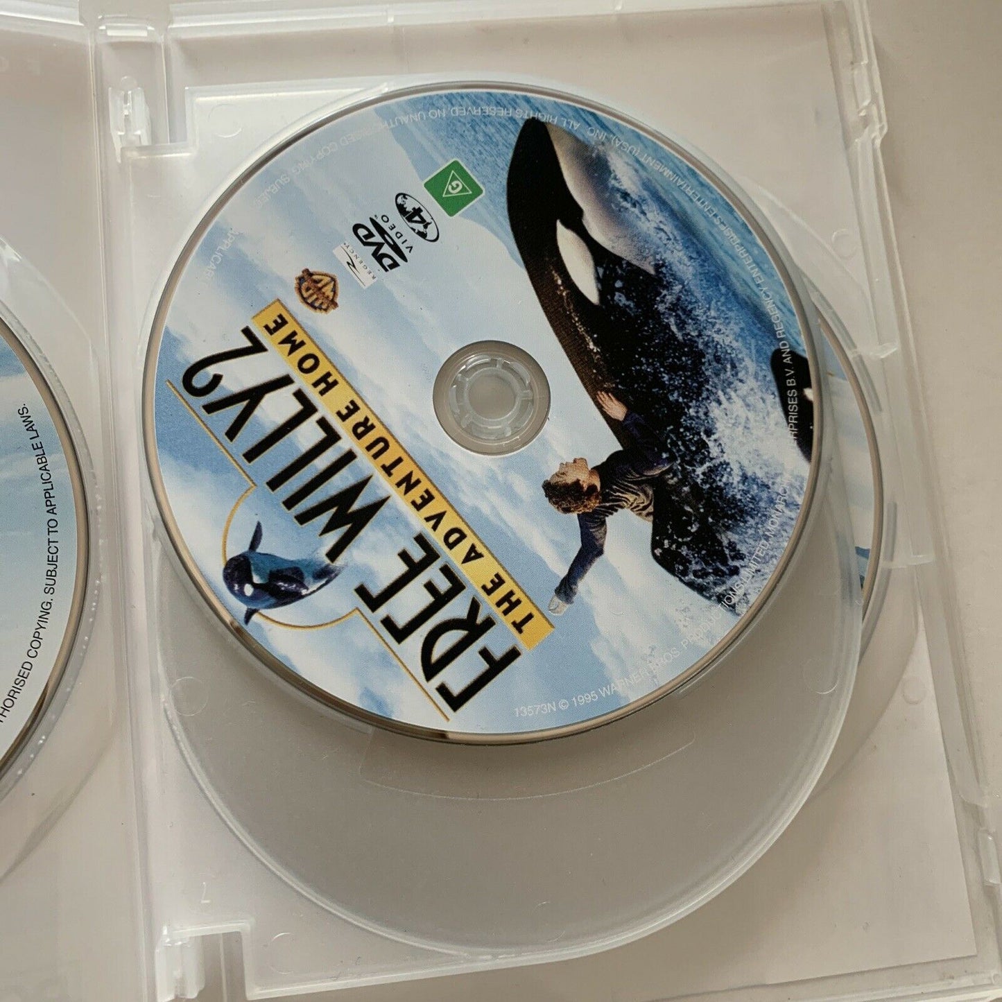 Free Willy 1,2,3 & Escape From Pirate's Cove (DVD, 2009) Region 4