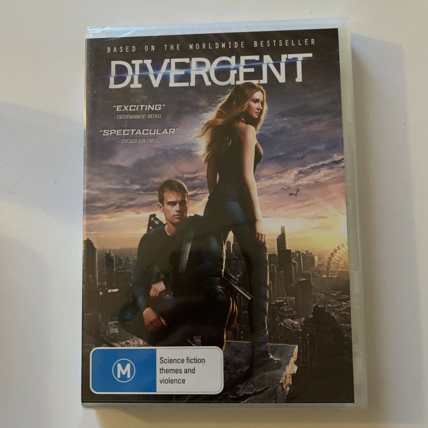 *New Sealed* Divergent (DVD, 2014) Ashley Judd, Shailene Woodley. Region 4