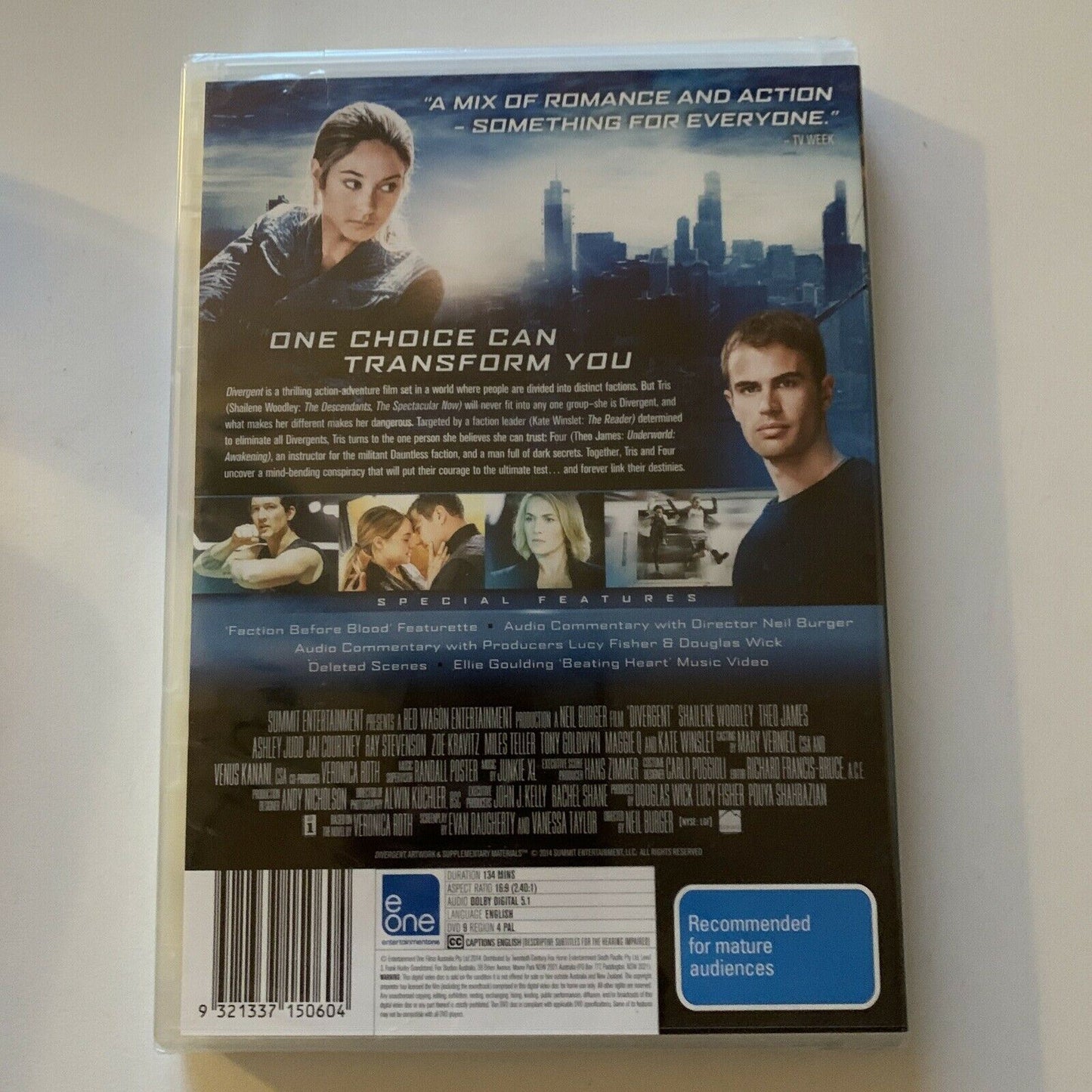 *New Sealed* Divergent (DVD, 2014) Ashley Judd, Shailene Woodley. Region 4