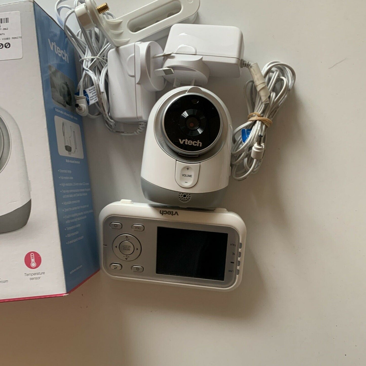 VTech BM3300 Safe and Sound Video and Audio Baby Monitor