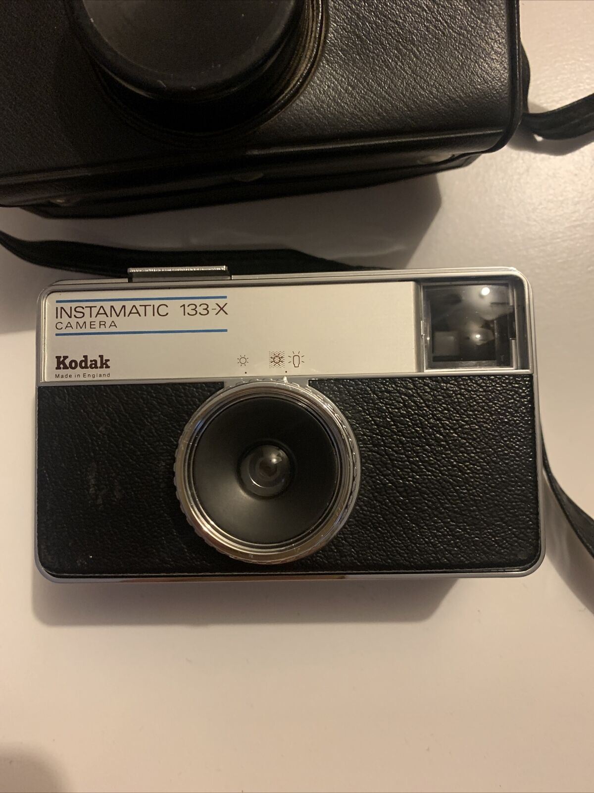 Vintage Kodak Instamatic 133-X Film Camera with case