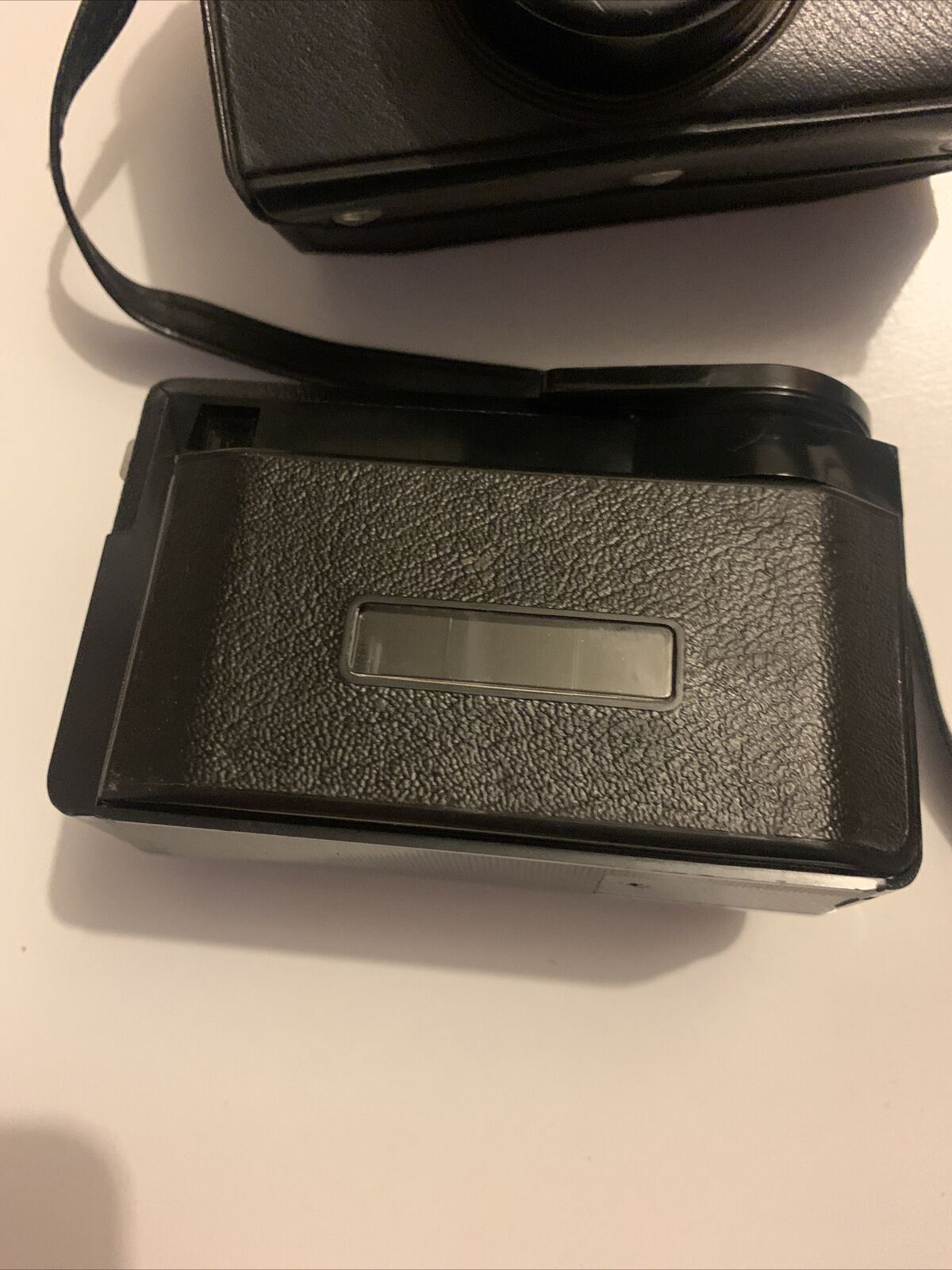 Vintage Kodak Instamatic 133-X Film Camera with case