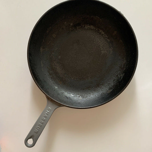 Chasseur Frypan with Cast Handle 28cm *Broken helper handle*