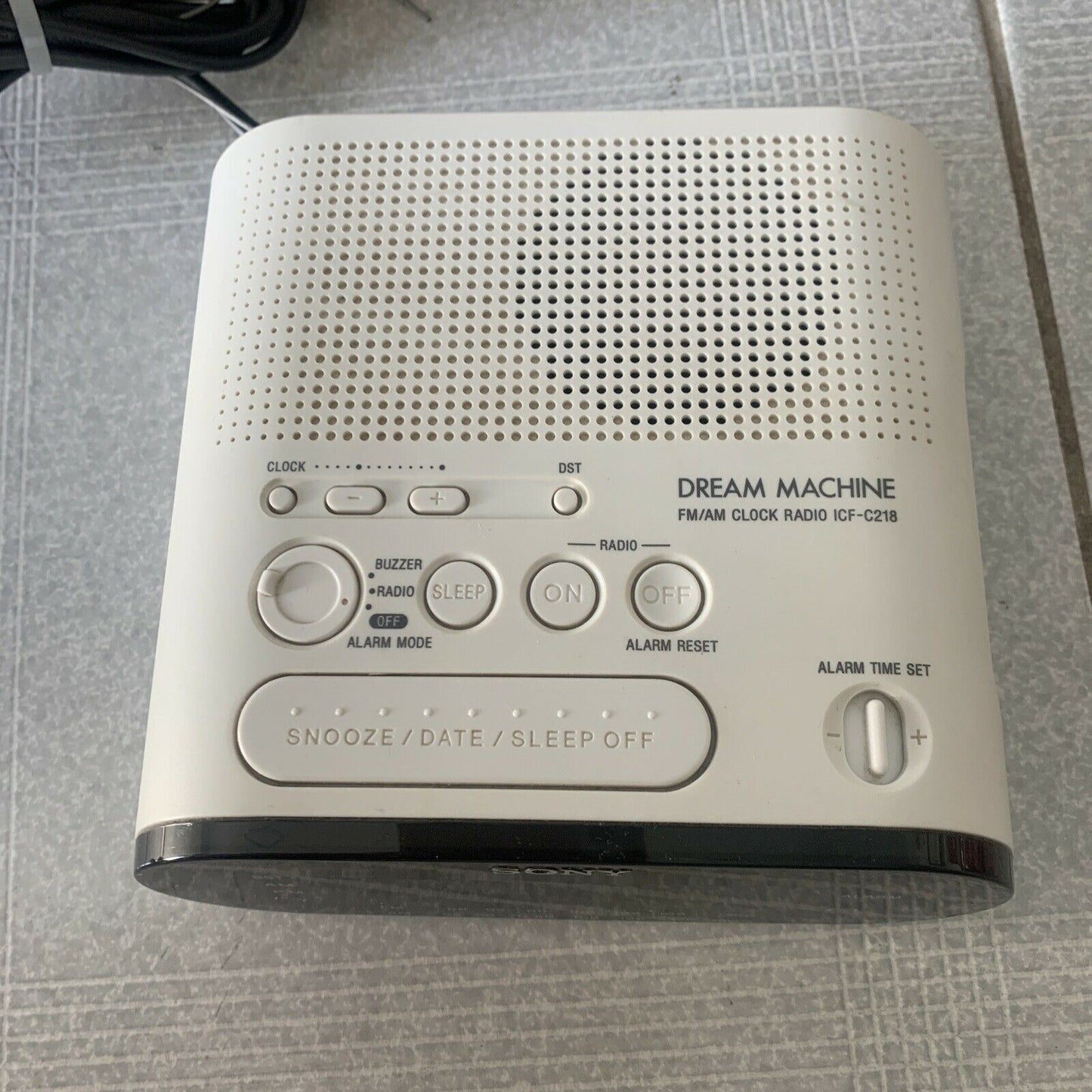 Sony ICF-C218 Dream Machine FM/AM Clock Alarm Radio