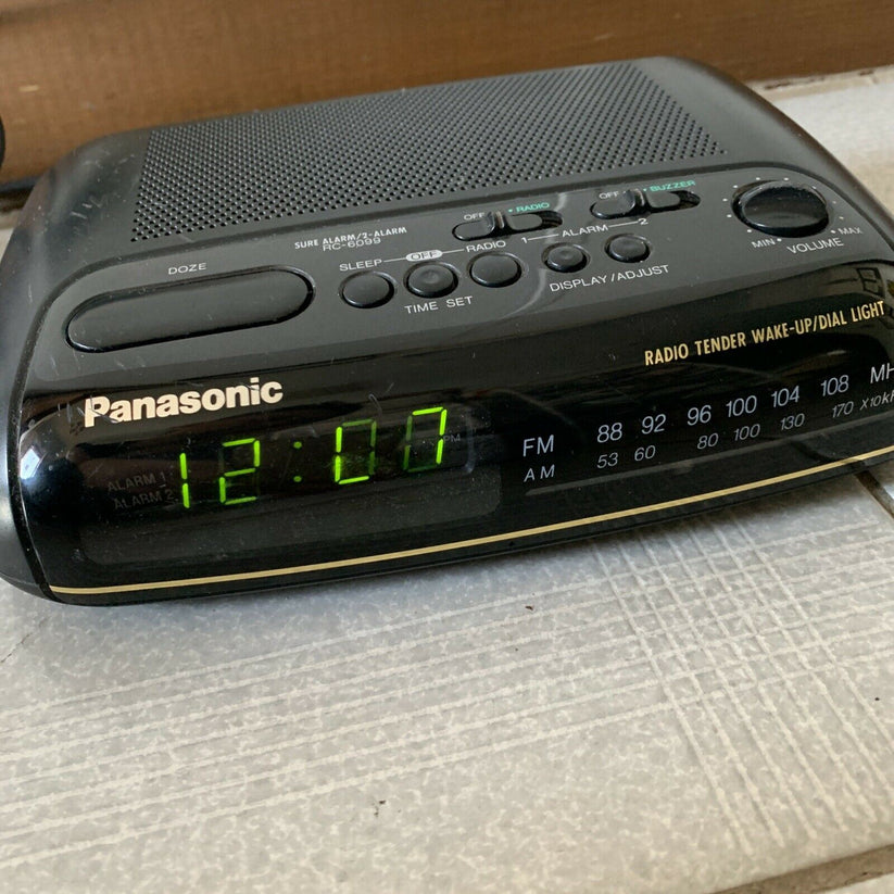 Panasonic Dual Alarm Clock FM/AM Radio Model RC6099 Retro Unit
