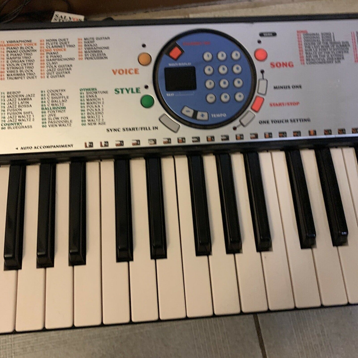 YAMAHA PSR-125 Electronic Music Keyboard Piano With Adapter