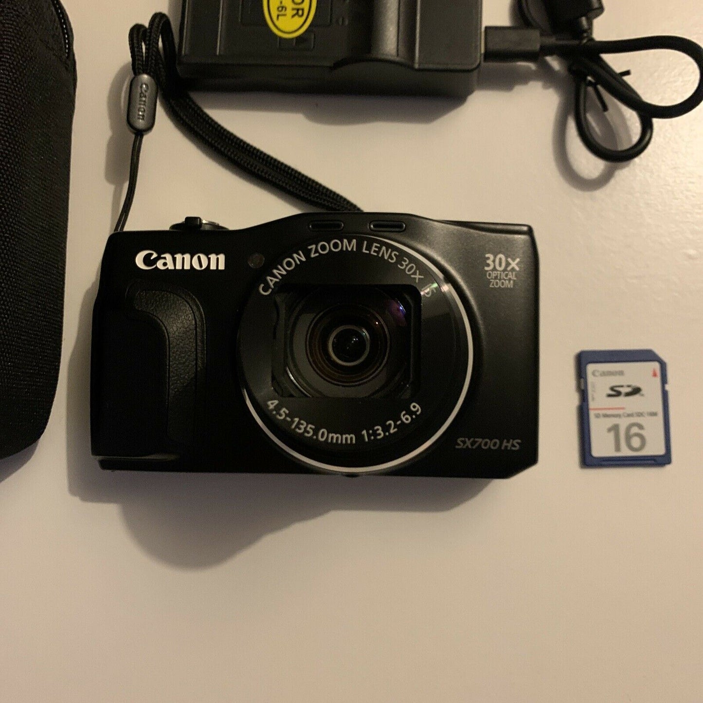 Canon SX700HS Digital Camera 16.1 MP With Carrying Case, Charger