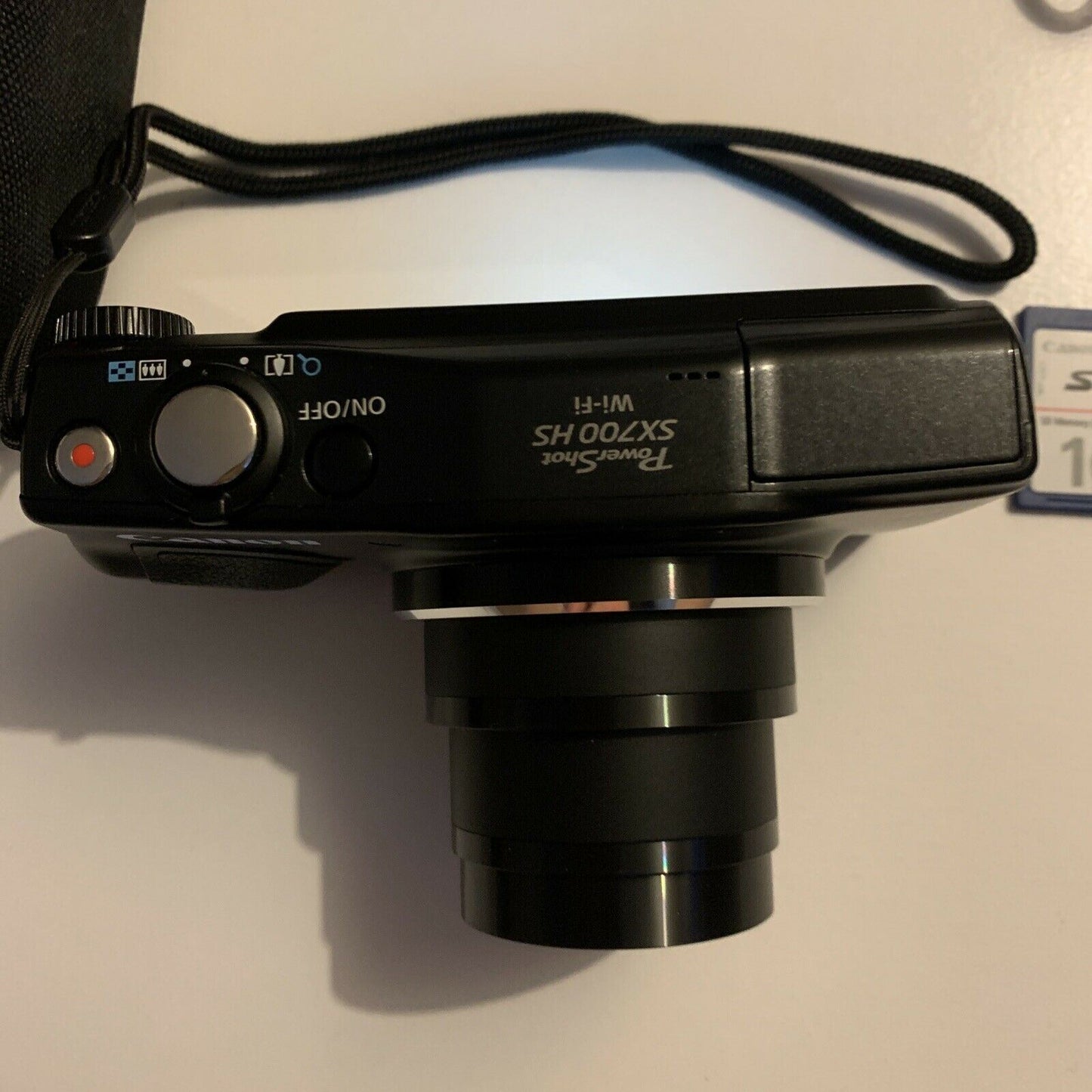 Canon SX700HS Digital Camera 16.1 MP With Carrying Case, Charger