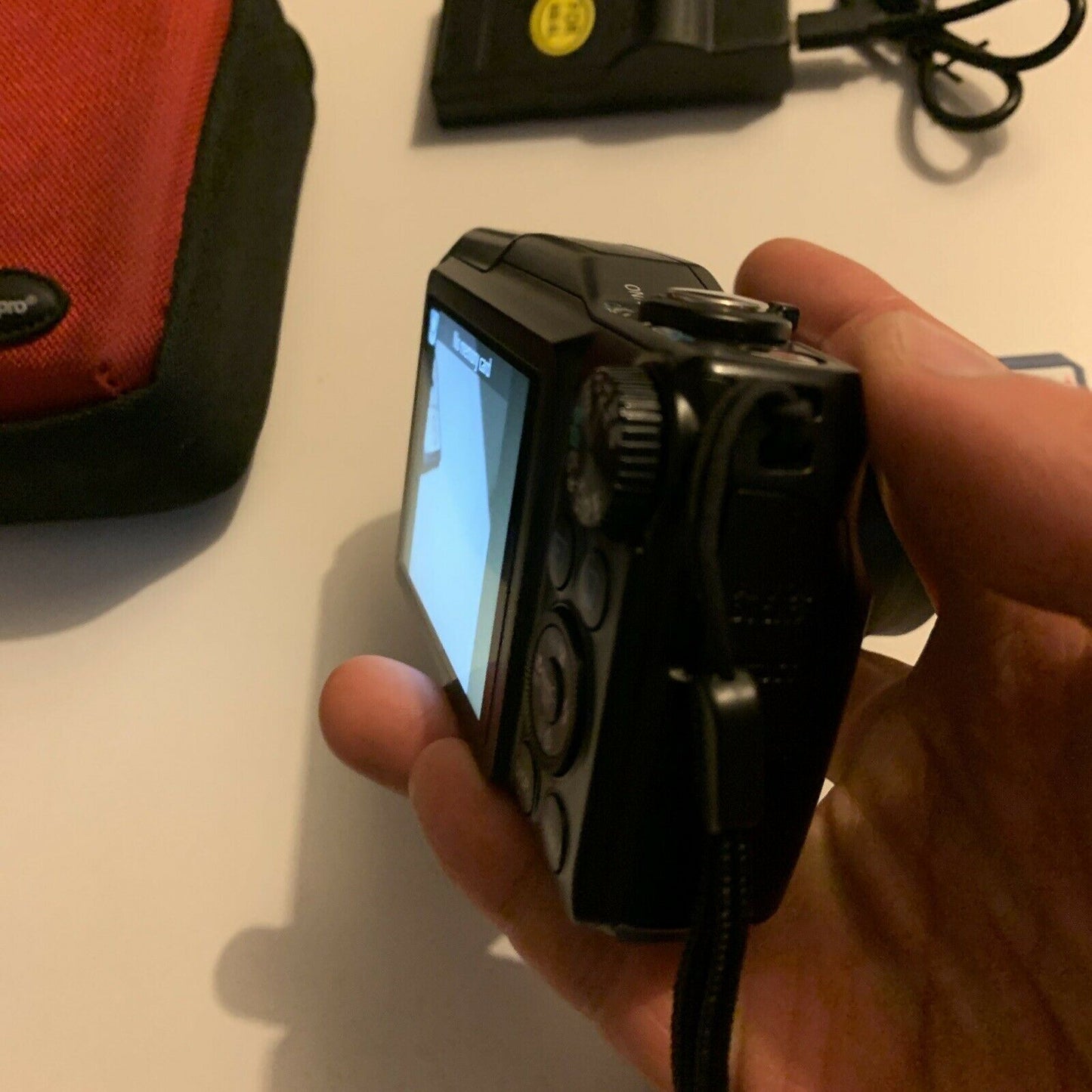 Canon SX700HS Digital Camera 16.1 MP With Carrying Case, Charger