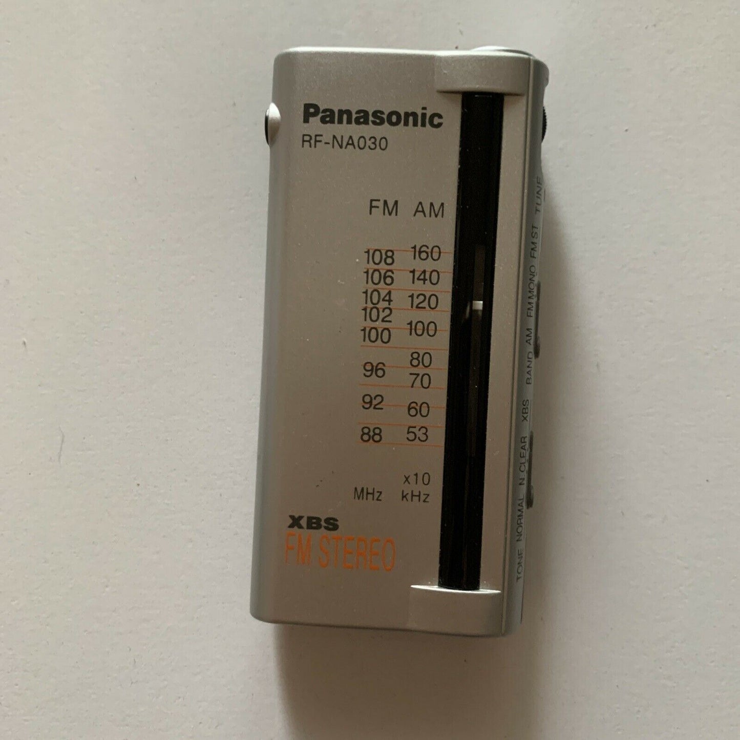 Panasonic RF-NA030 XBS Stereo FM/AM Pocket Portable Radio